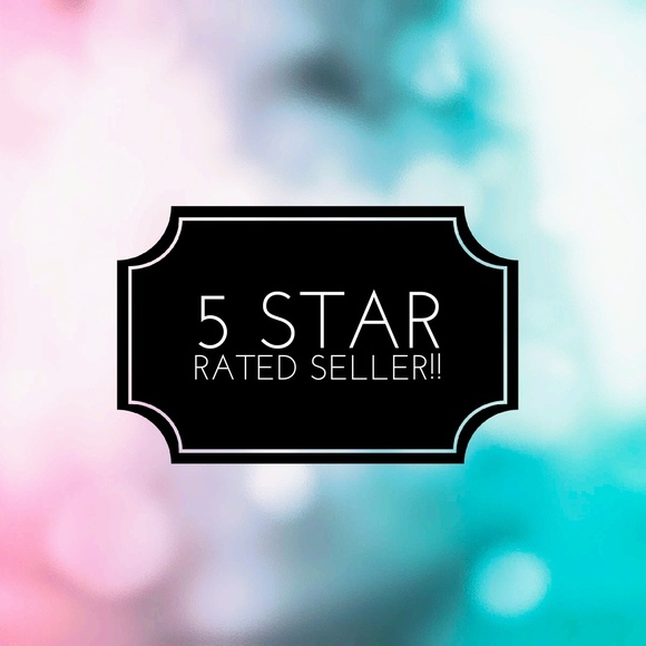 Welcome to my closet!! 😘🌺😘 - Picture 4 of 7